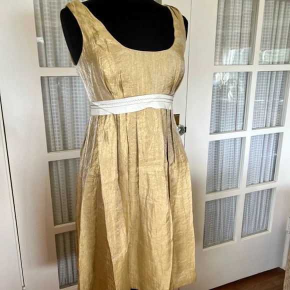 Vera Wang Dress - Picture 3 of 13